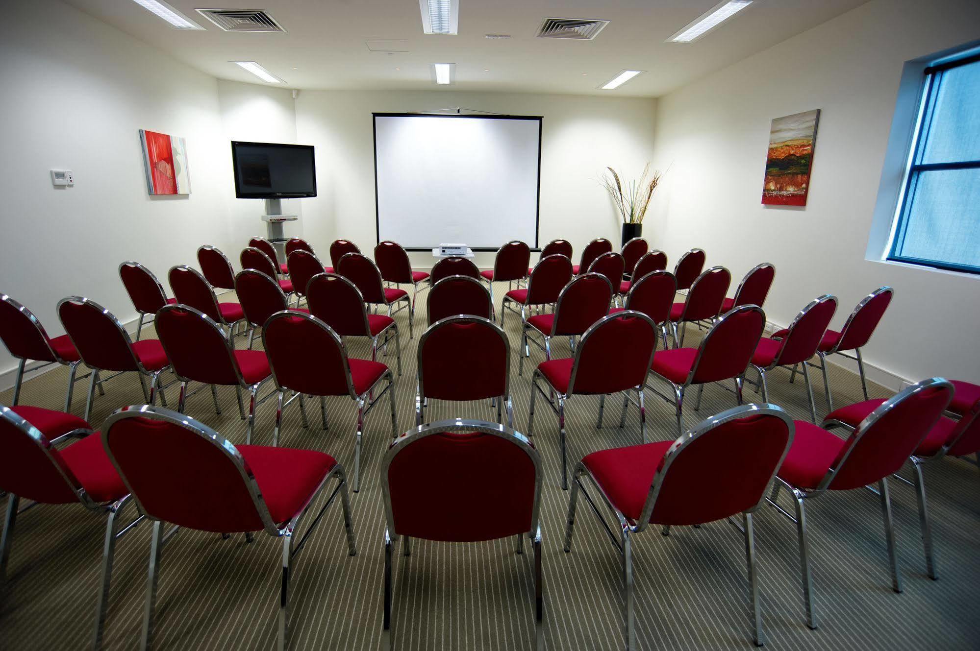 Quest Mawson Lakes Aparthotel