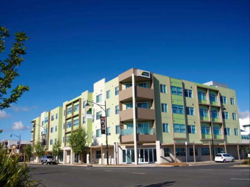 Quest Mawson Lakes Aparthotel 4*