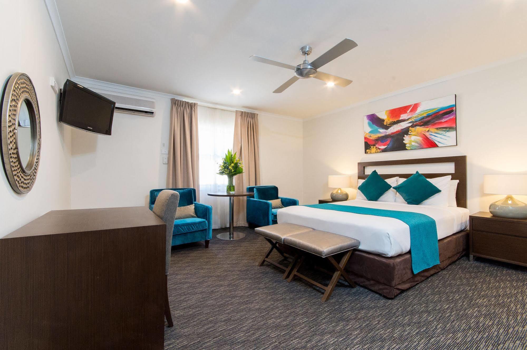 Royal Coach Hotel 4*