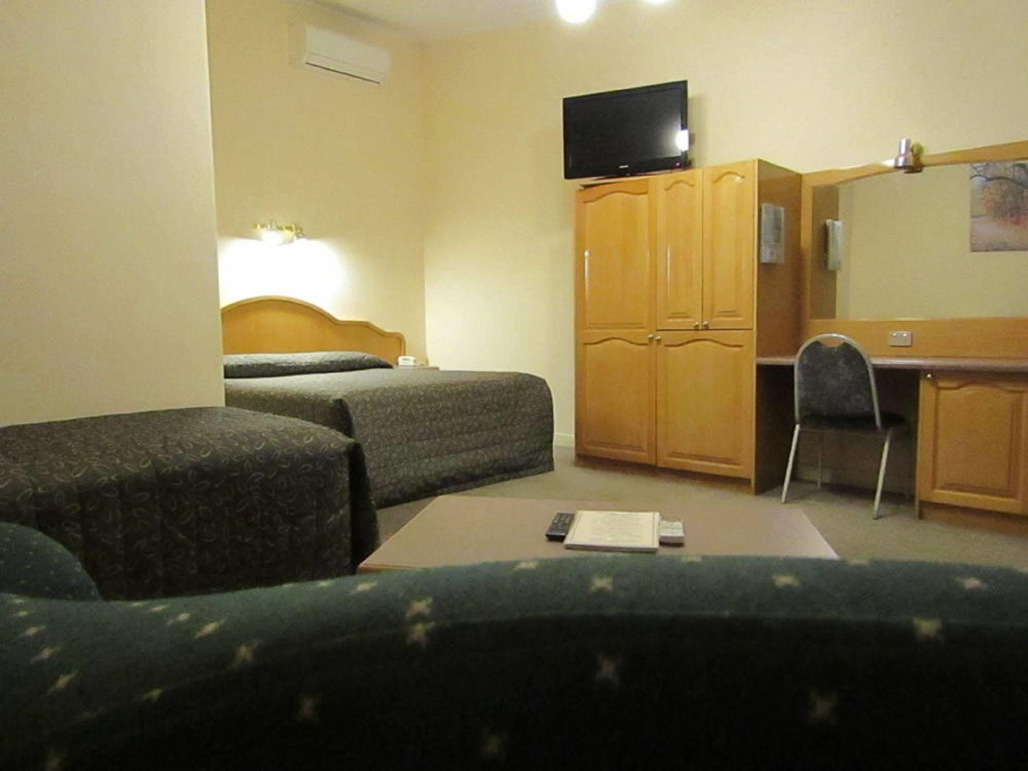 Motel Glenelg 3*