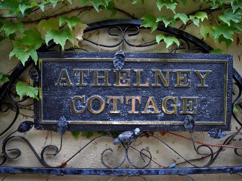 Athelney 4*