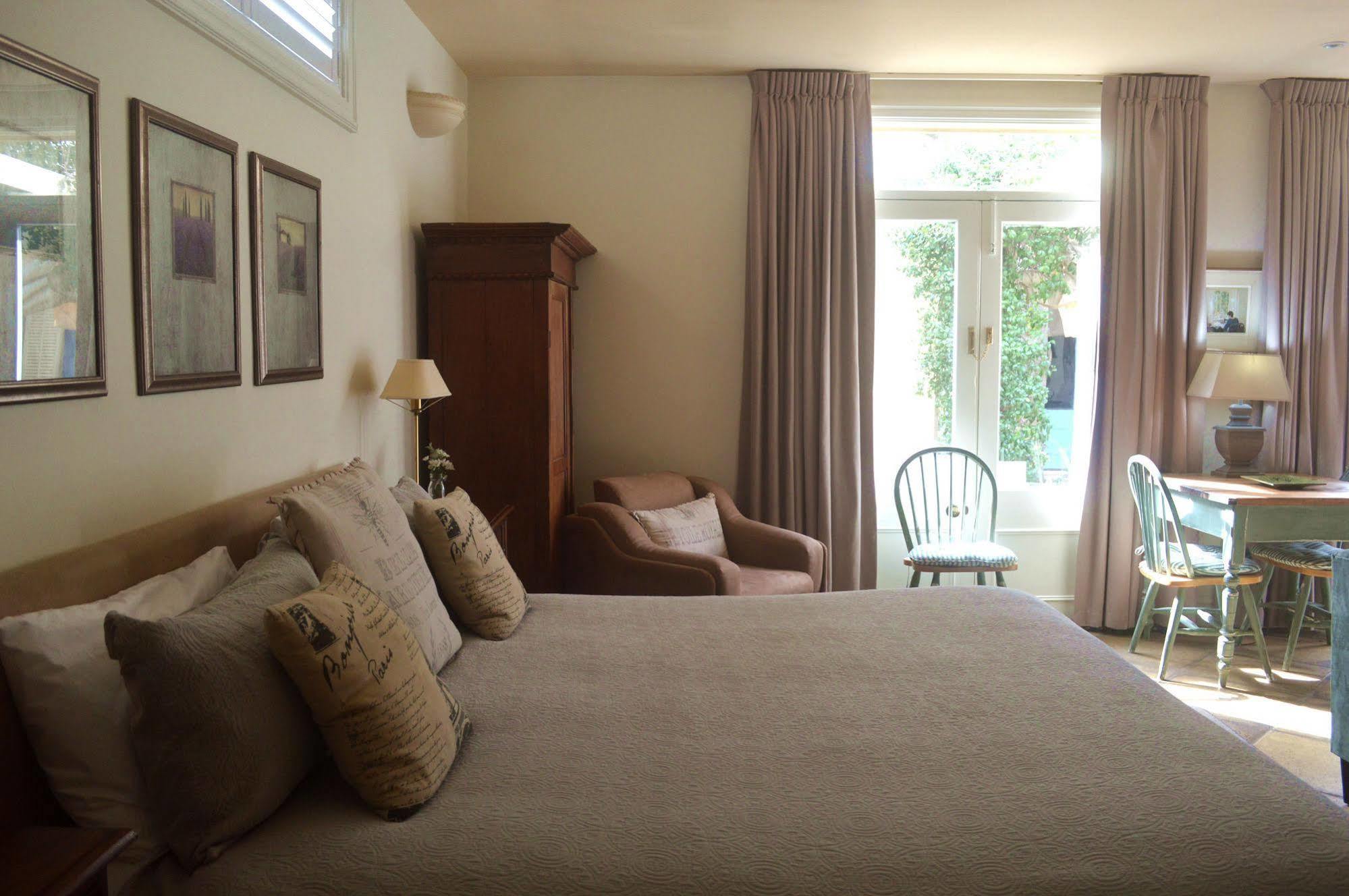 Athelney 4* Adelaide