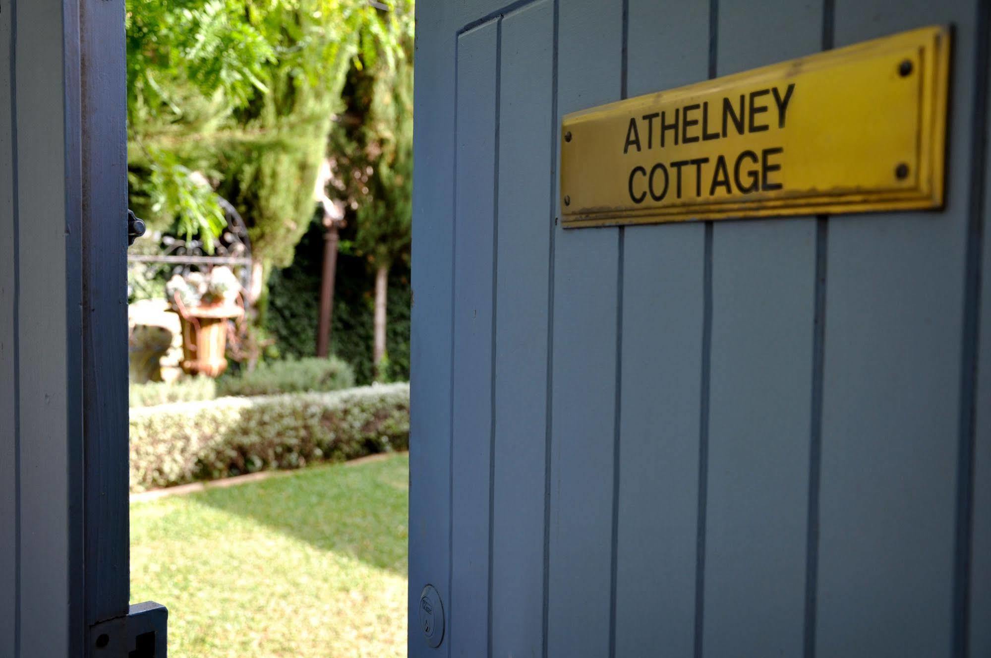 Athelney Bed & Breakfast 4*