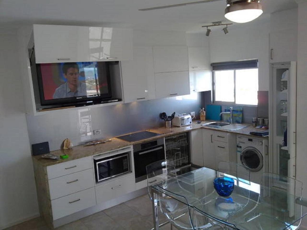 Apartment Acushla Esplanade Living Self Check-in Self Check-out