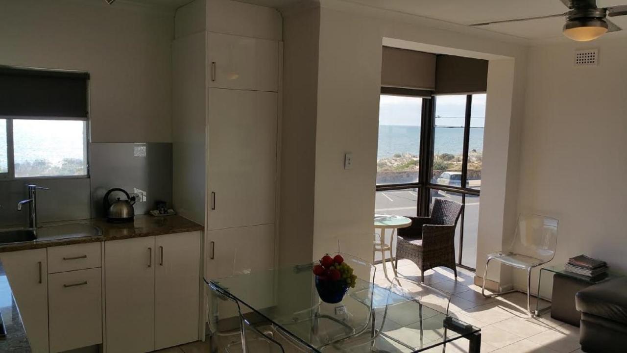 Acushla Esplanade Living Self Check-in Self Check-out Apartment *