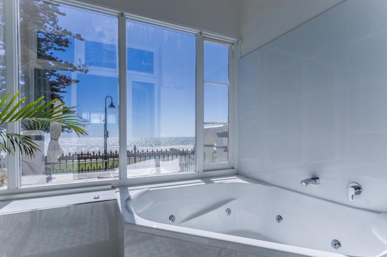 Seawall 4* Adelaide