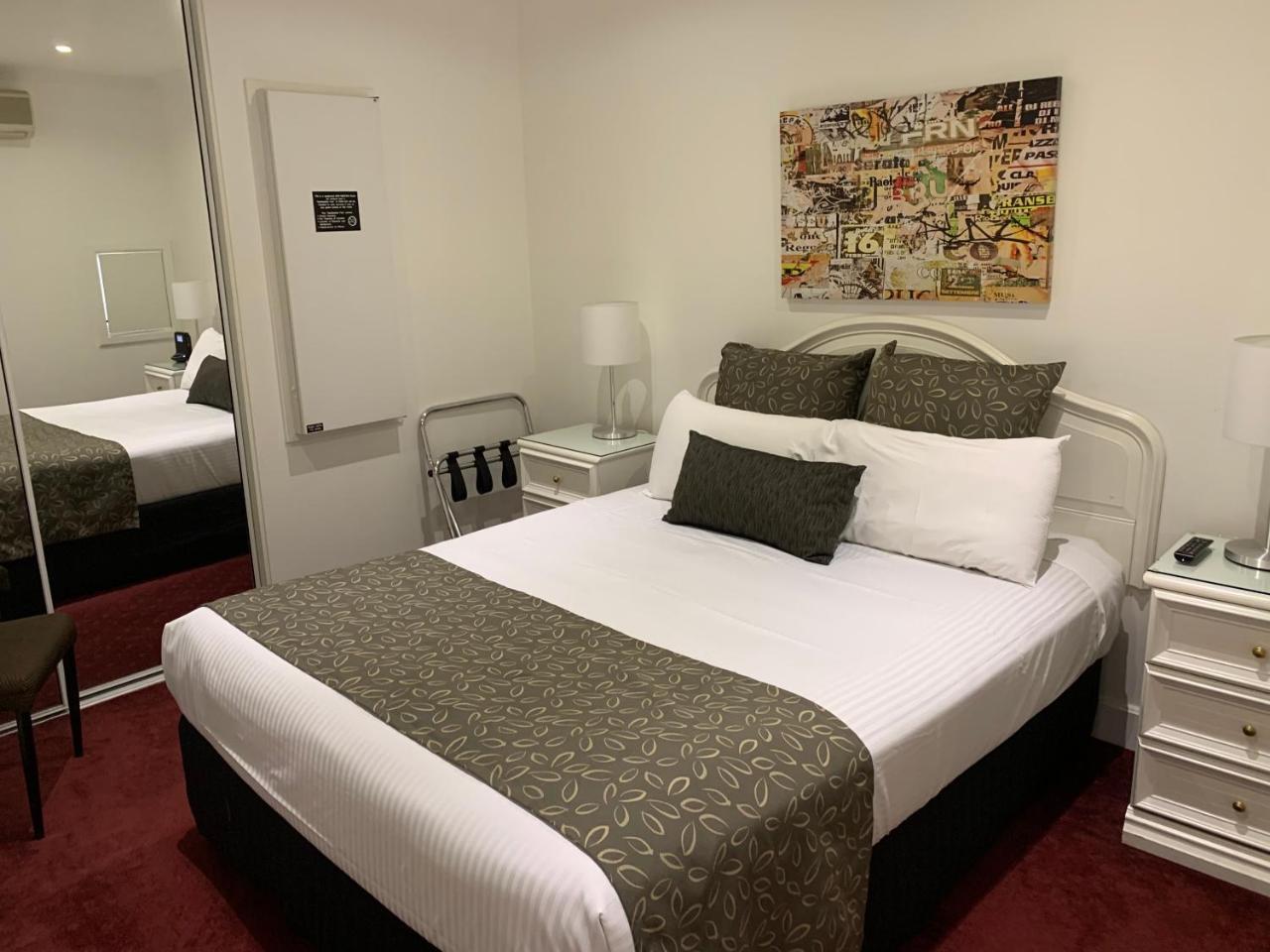 Motel Ensenada Motor And 4*