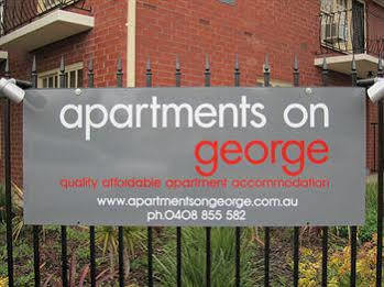 Aparthotel On George 4*