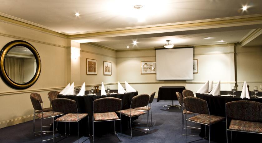 Quality Tiffins On The Park Hotel Adelaide