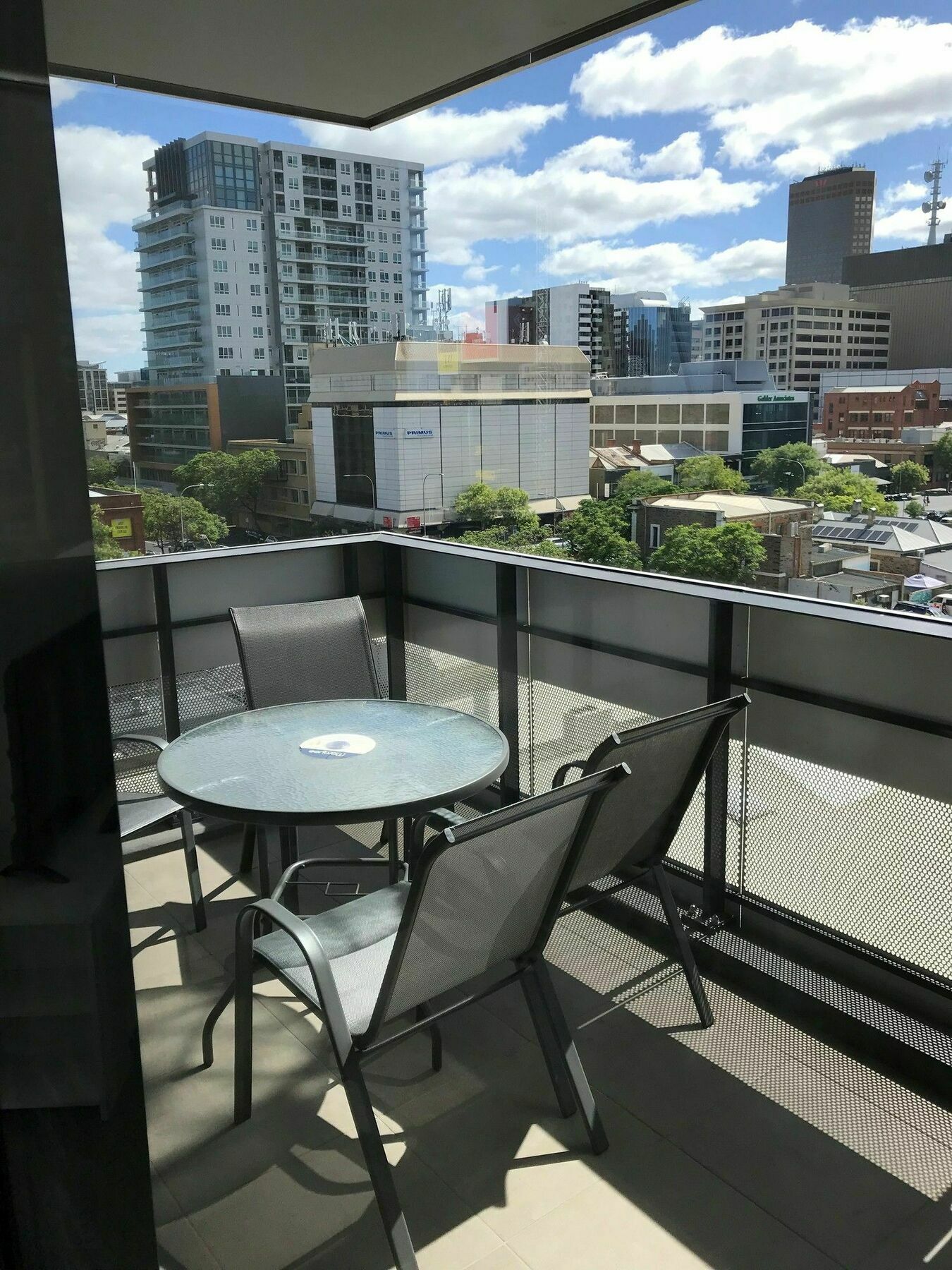 Rnr Serviced - Grote St. Apartment Adelaide