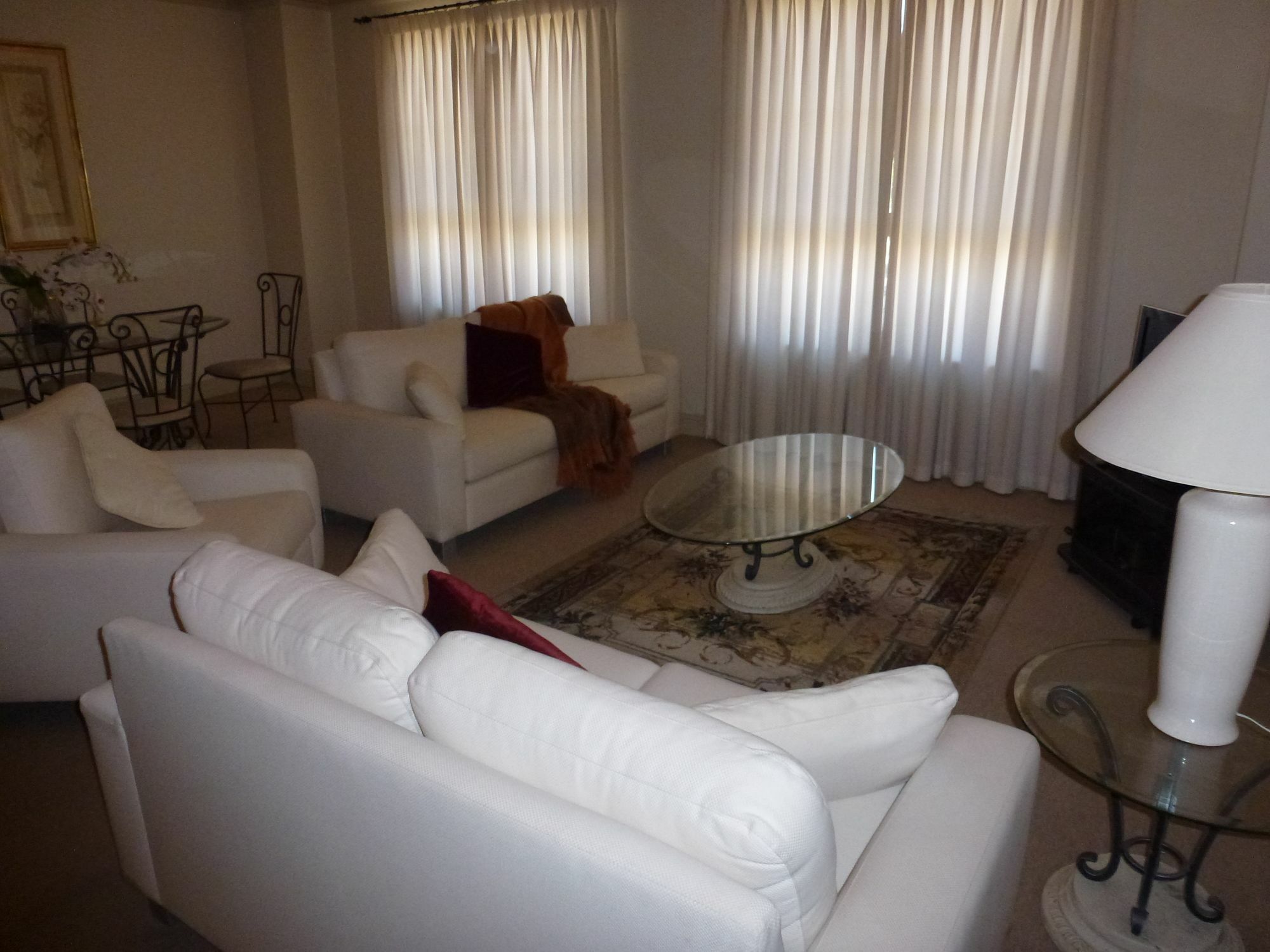 Escape 2bd In Adelaides East End 2 Adelaide