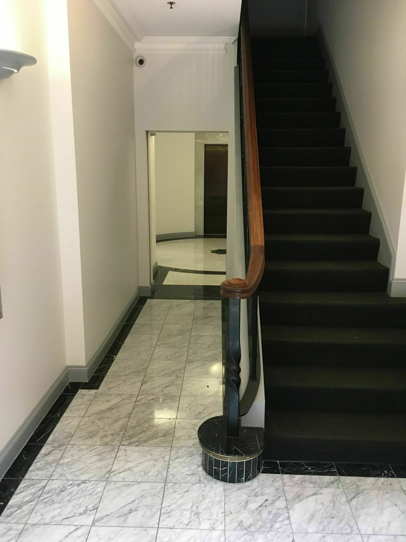 Escape 2bd In Adelaides East End 2 Adelaide