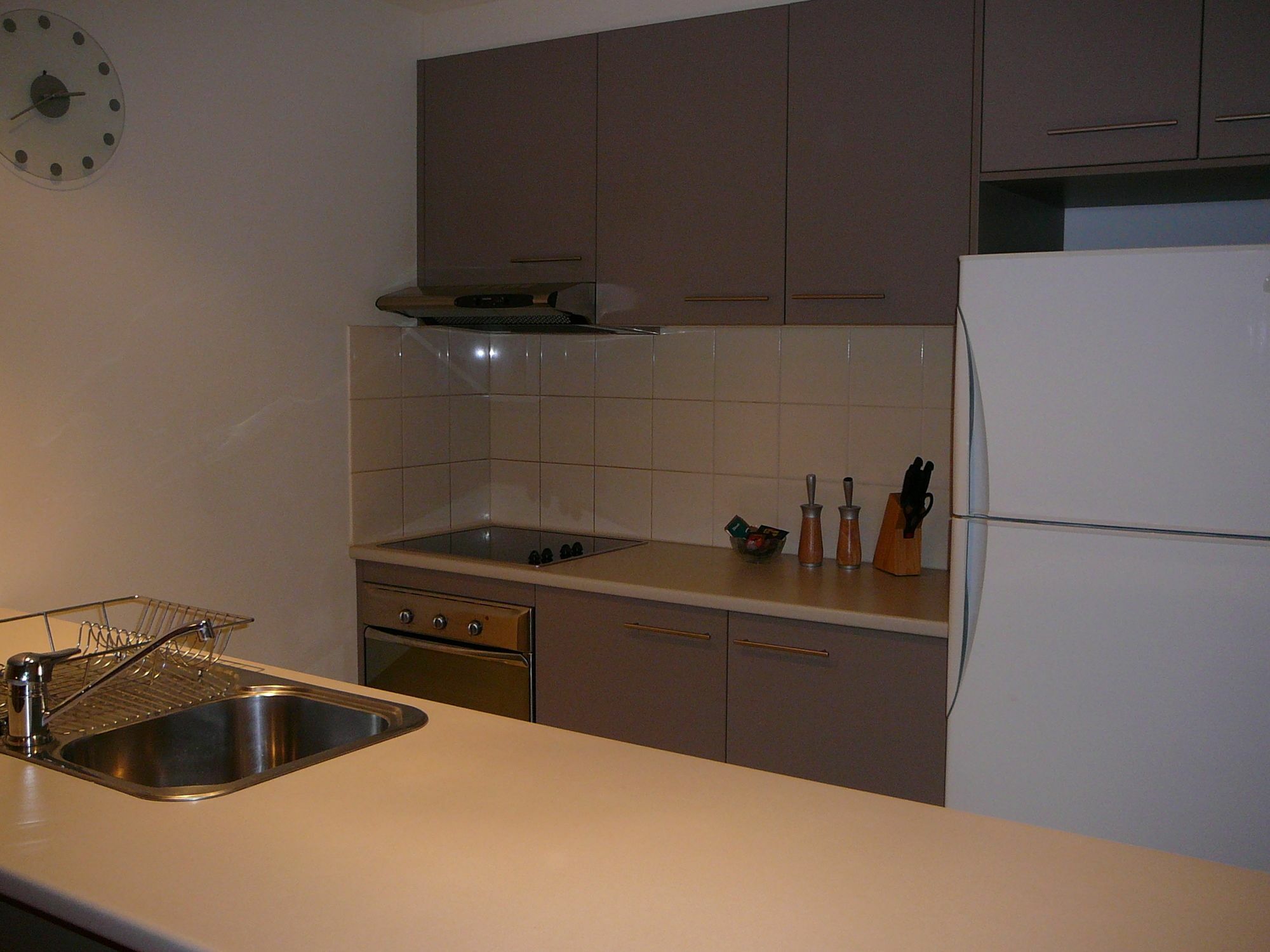 Escape 2bd In Adelaides East End 1 *