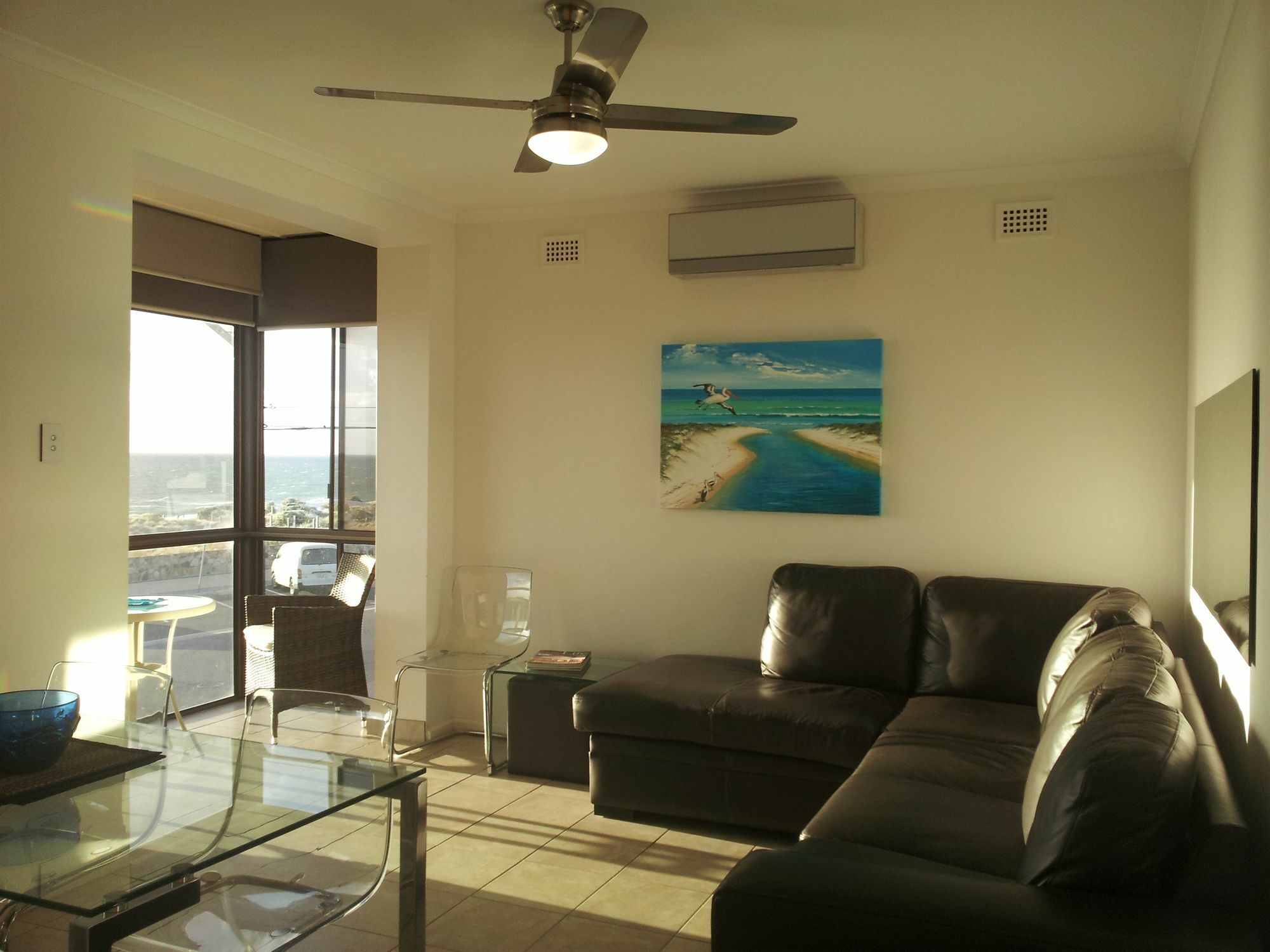 Apartment Acushla Esplanade Living Self Check-in Self Check-out