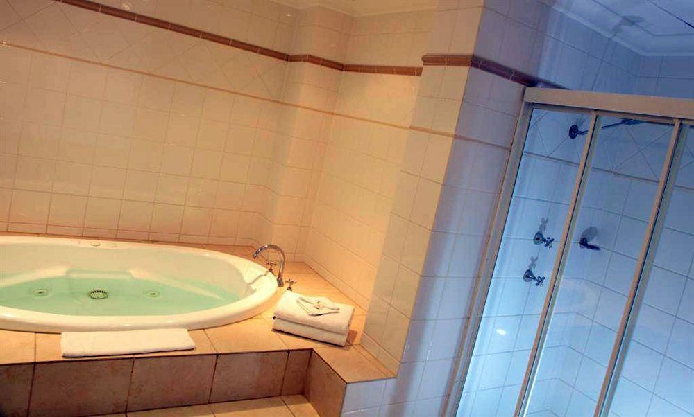 Aparthotel Quality 4*
