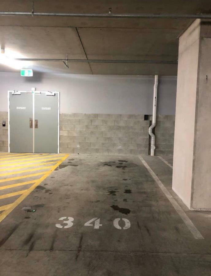Apartment Style Luxury City + Free Car Parking Adelaide