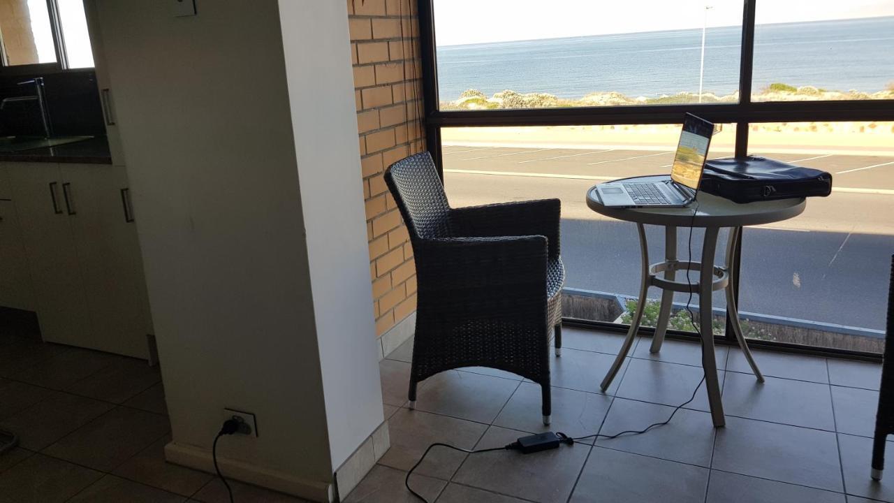 Apartment Acushla Esplanade Living Self Check-in Self Check-out *