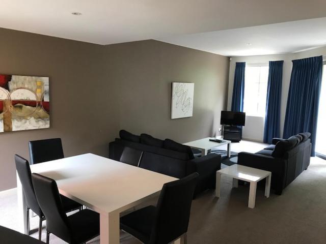 Aparthotel Rnr Serviced - Wakefield St Adelaide