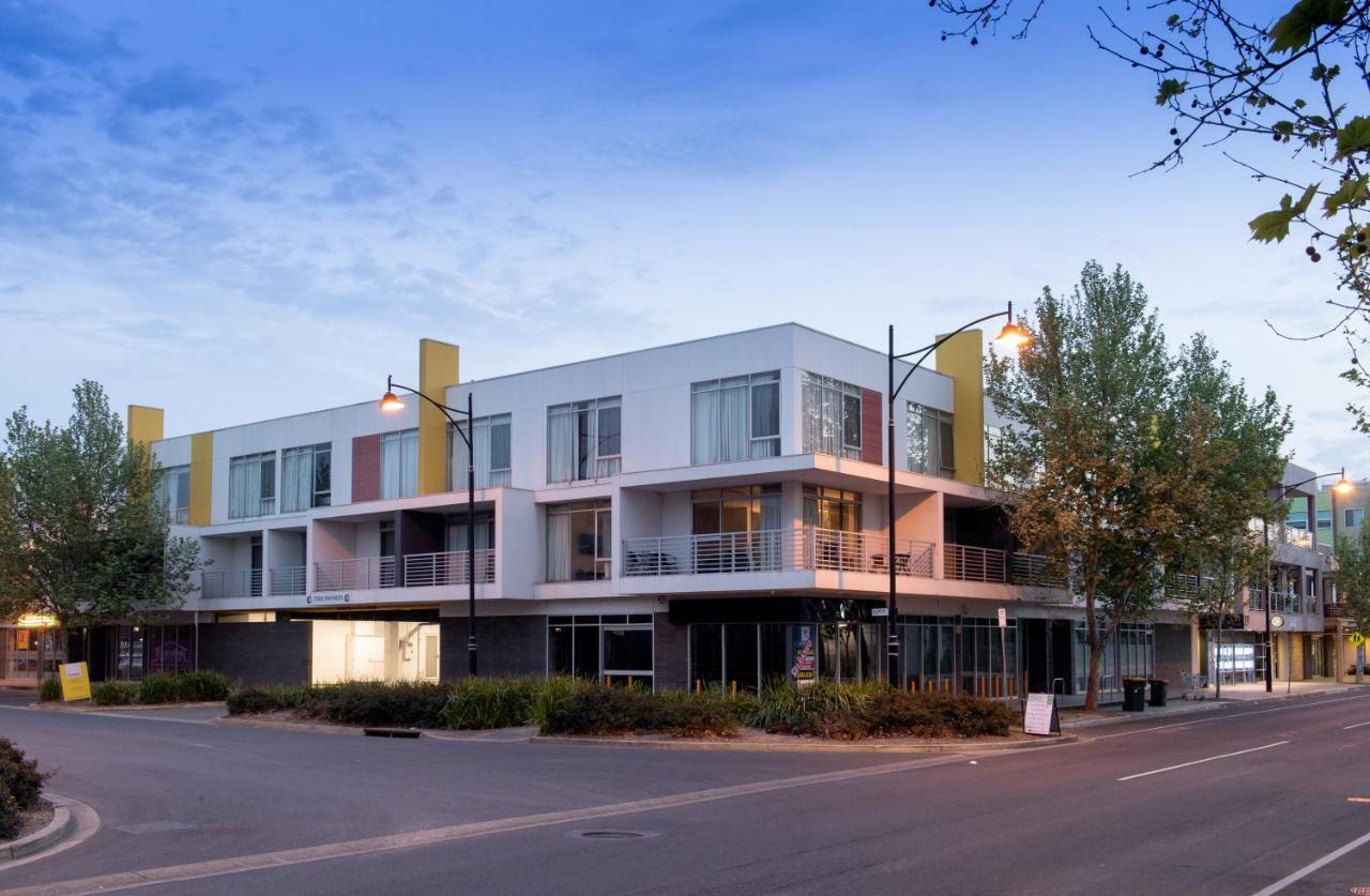 Mawson Lakes Hotel 4*