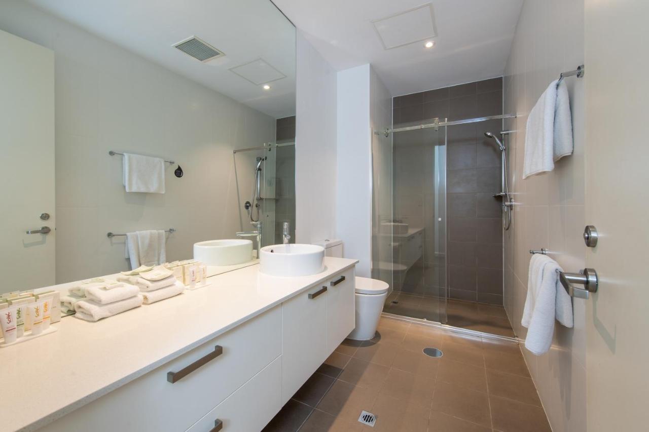 Mawson Lakes 4*