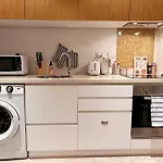 Little Hive At Balfours Way 1Br