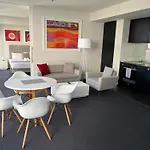 Tasha\'S Apartments On Warwick