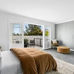 Manhattan Style 3 Story Luxury In St Peters
