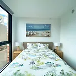 Stunning 2Br Apt @ Adelaide Cbd With Pool-Gym-Bbq