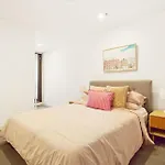 2 Bedroom Apartment With Car Parking On Grote Street