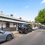 Character 1880S Renovated Cottage - Quiet Location