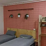 West End Motel & Backpackers