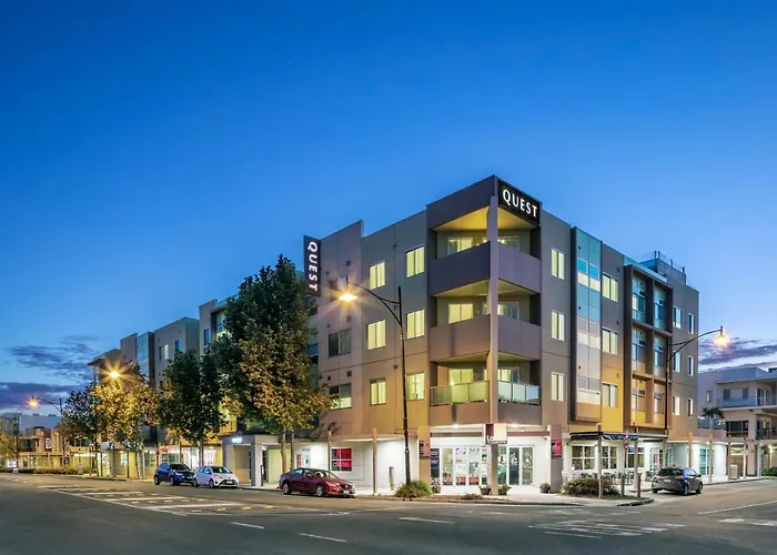 Quest Mawson Lakes