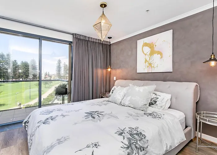 Heart Of Glenelg Bnb