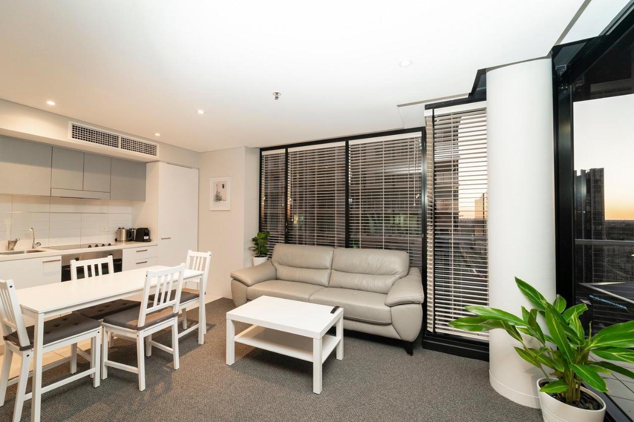 Horizons 1402 - Free Carpark Apartment *