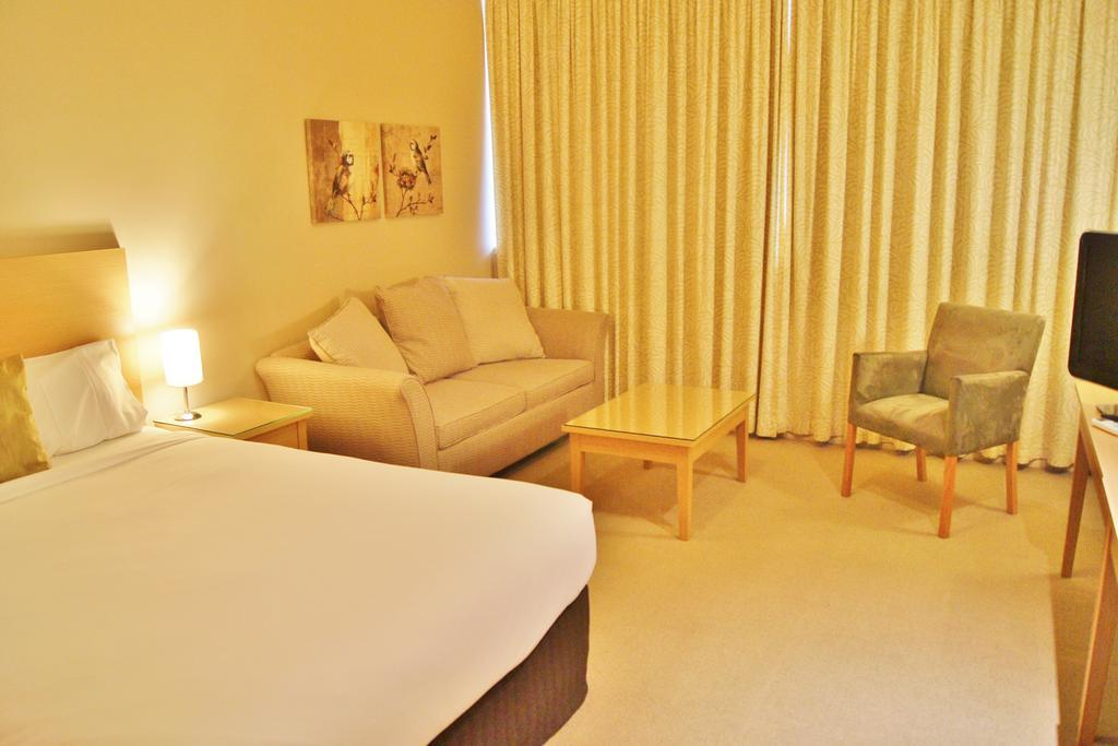 Quality Tiffins On The Park Hotel 4*
