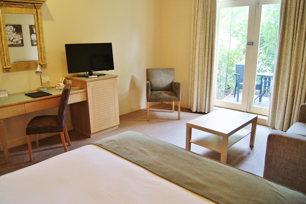 Hotel Quality Tiffins On The Park
