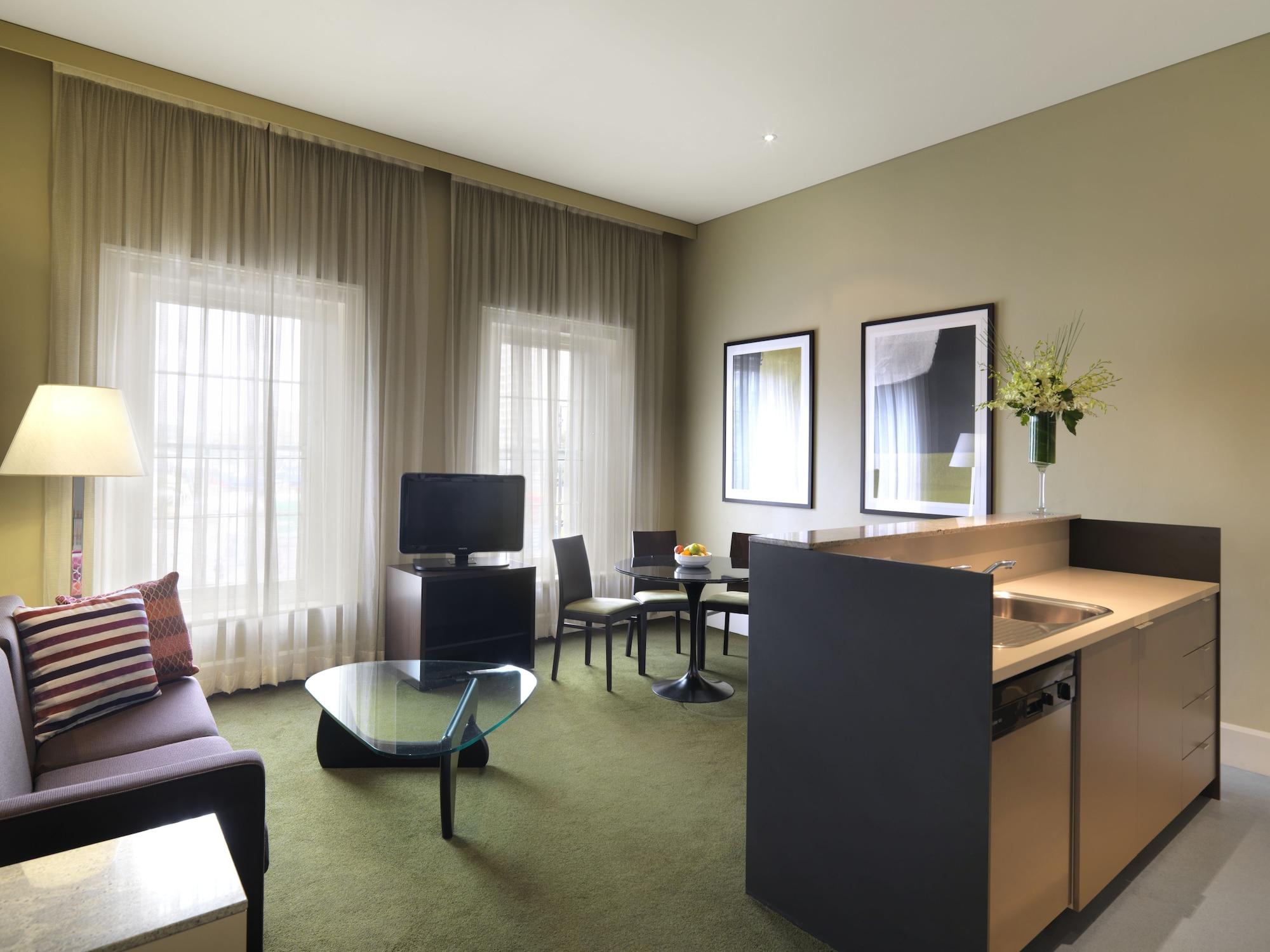 Aparthotel Adina Treasury