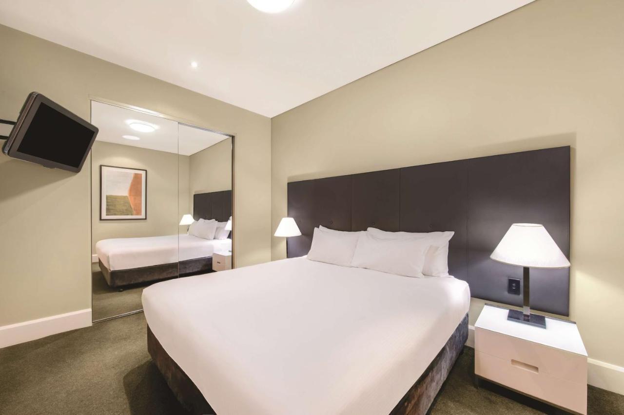 Adina Treasury Aparthotel 4*