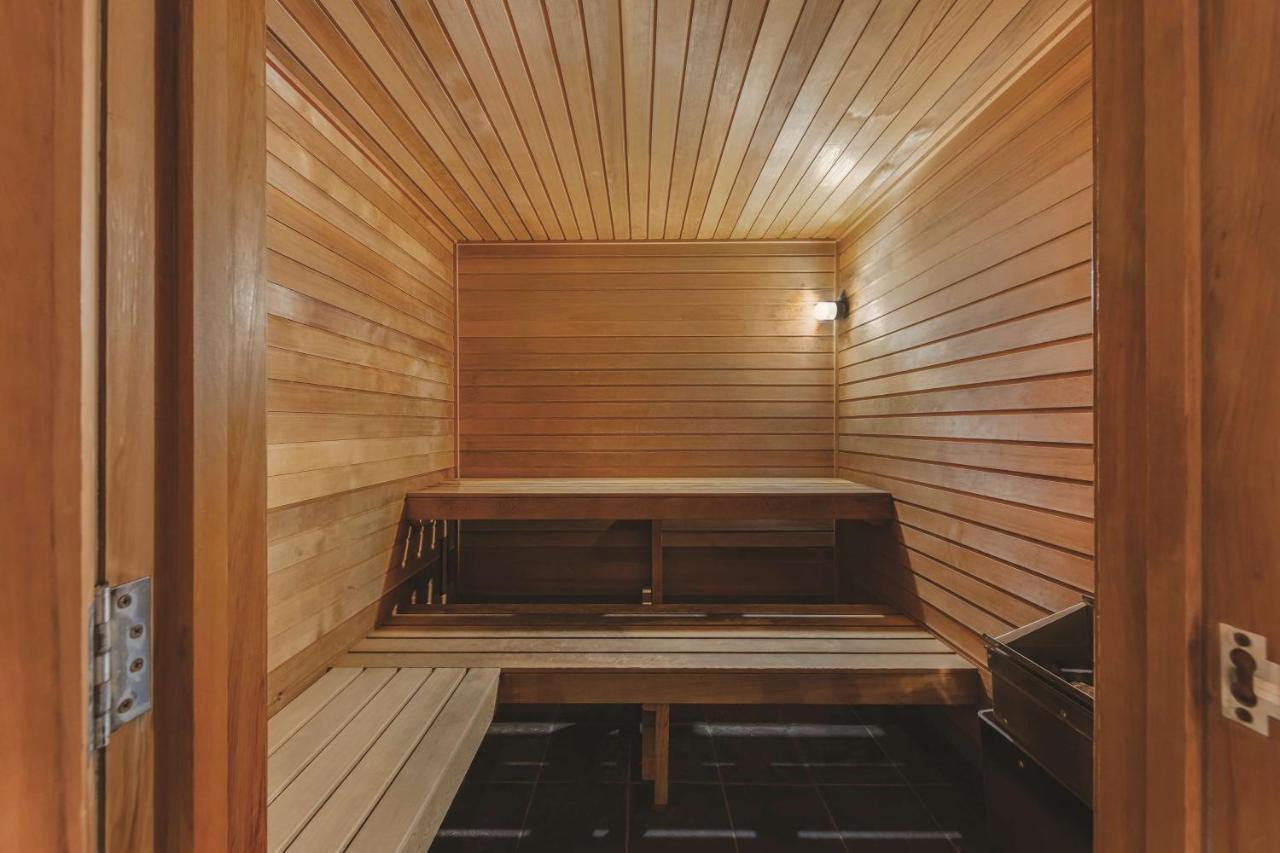 Adina Treasury Aparthotel