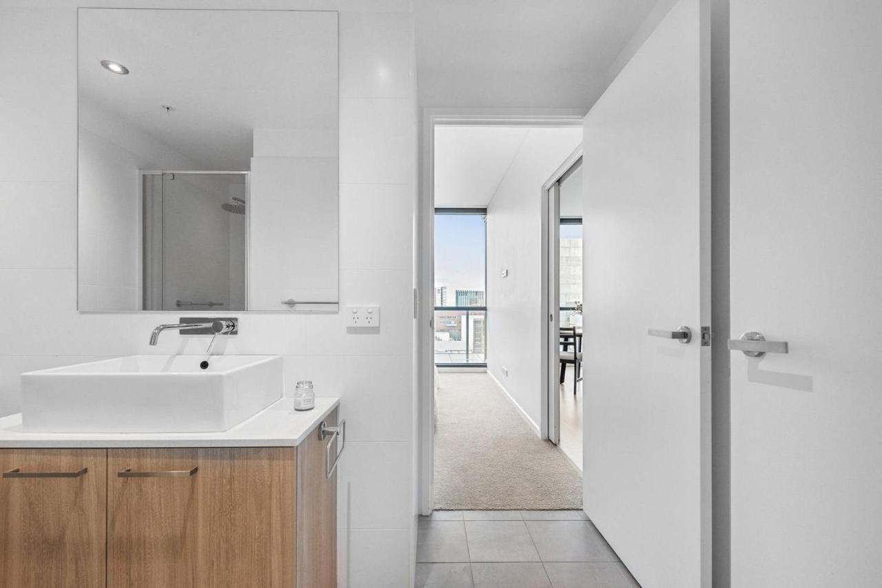 Leilani - The West Franklin Panorama * Adelaide
