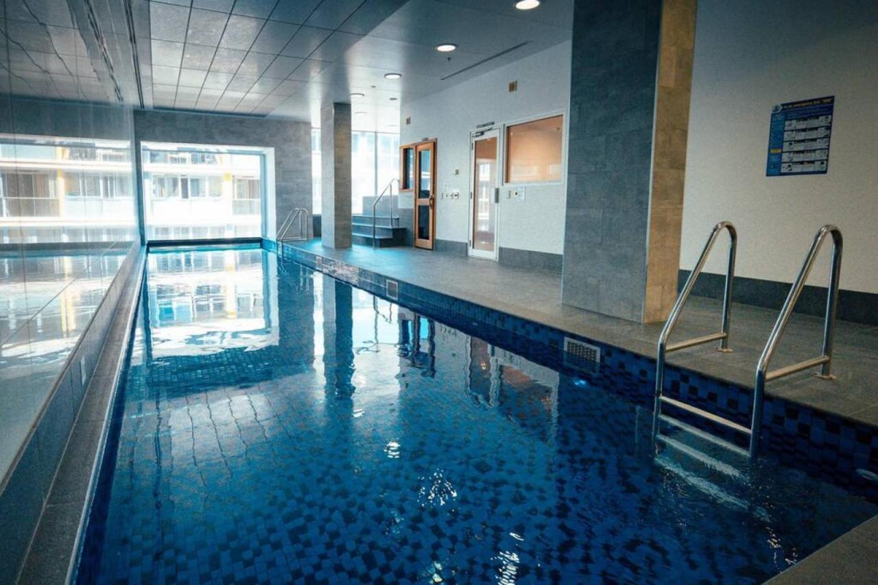 Infinity On Morphett Apartment *