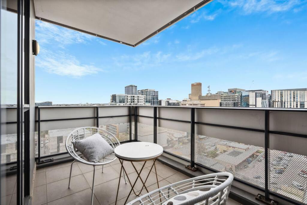 Free Parking Cityview Pool Gym Apartment *