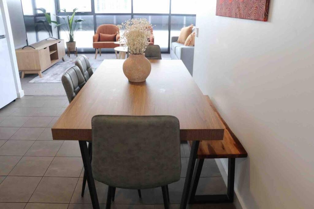 Apartment Free Parking Cityview Pool Gym