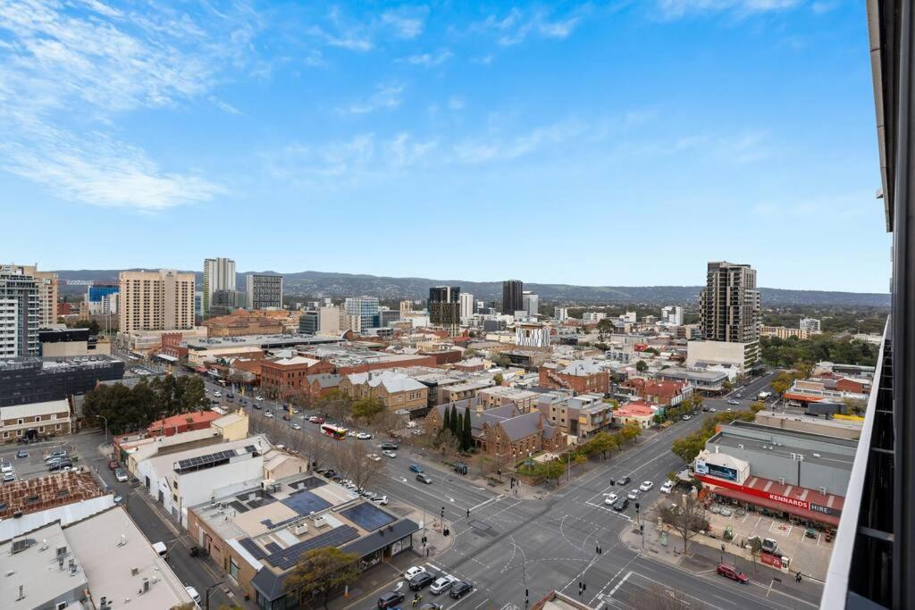 Apartment Free Parking Cityview Pool Gym