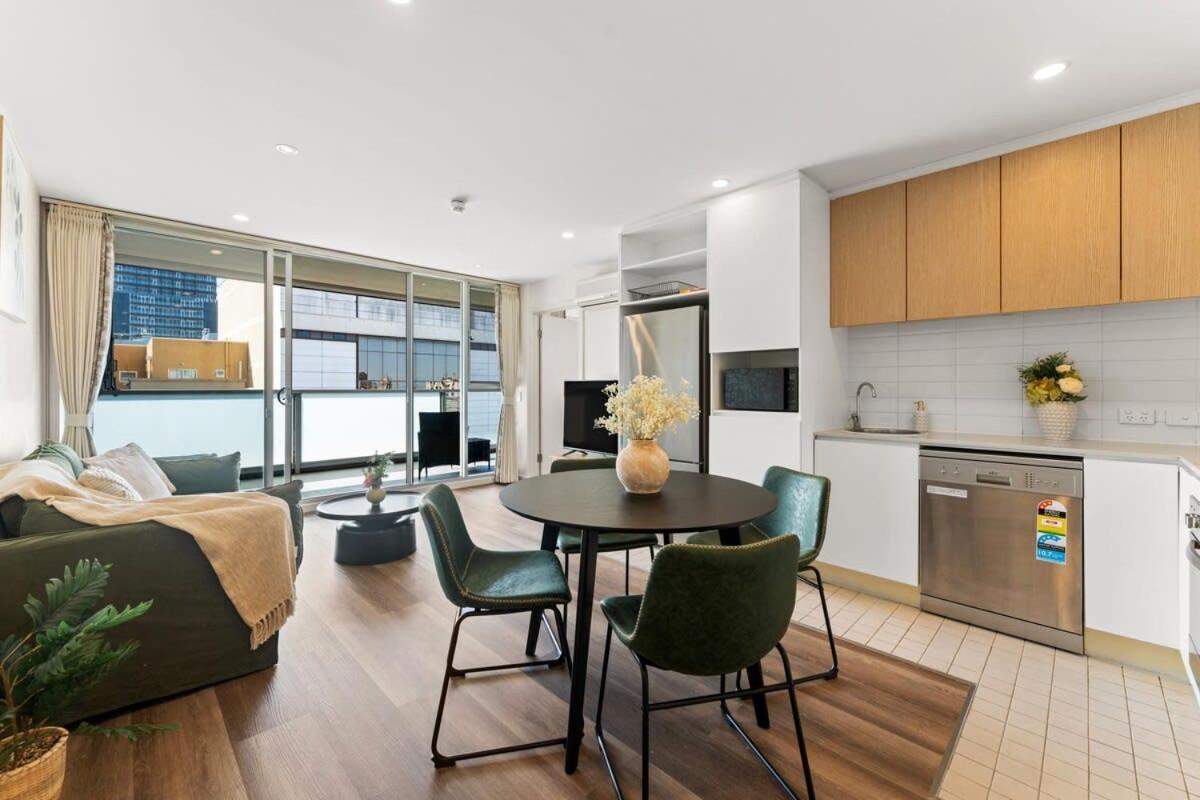 2br Cbd Swimming Pool Sauna Cbd Apartment