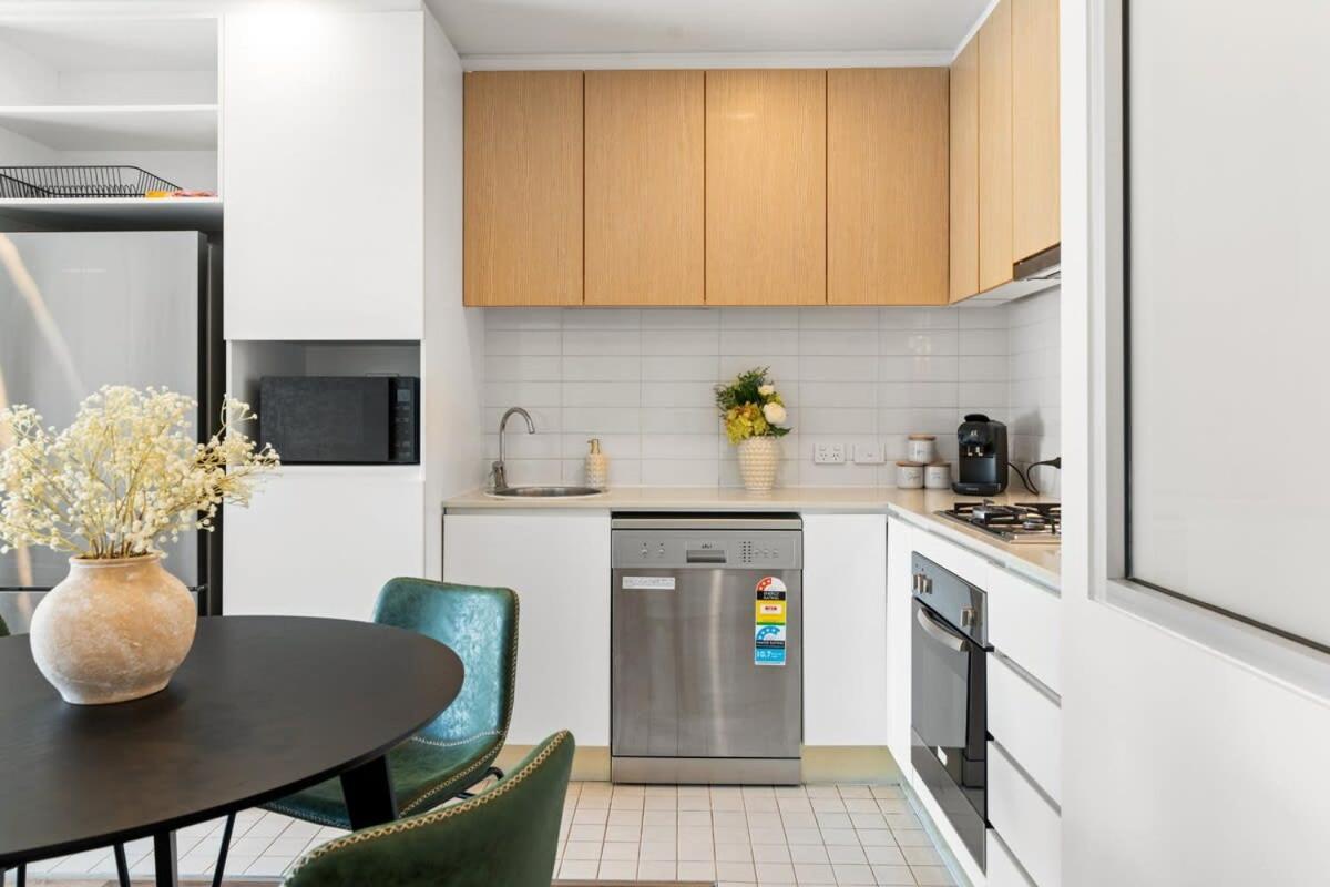 2br Cbd Swimming Pool Sauna Cbd Adelaide