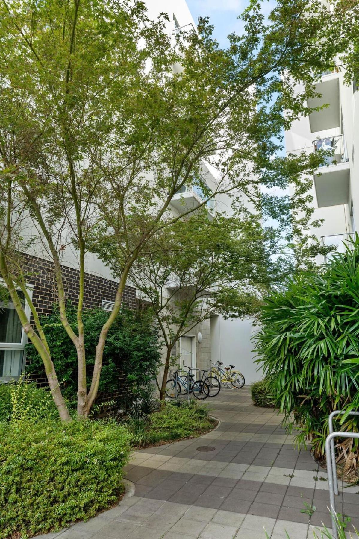 1br Cbd The Location *
