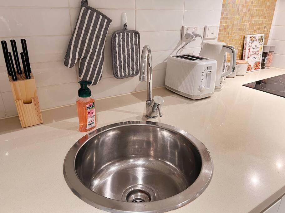 Little Hive At Balfours Way 1br Apartment *