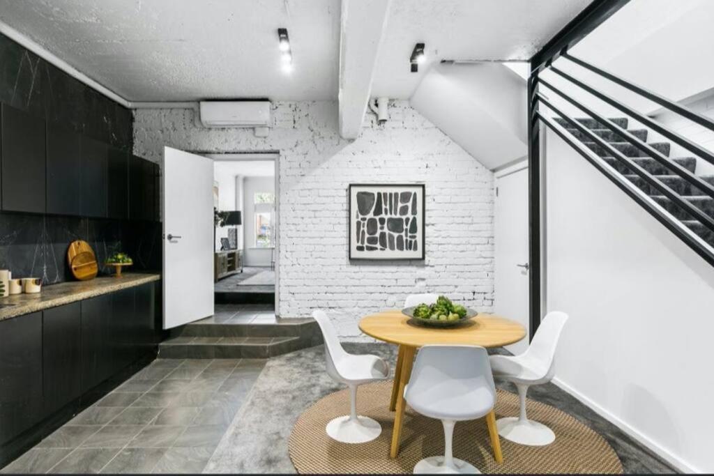Holiday home Manhattan Style 3 Story Luxury In St Peters