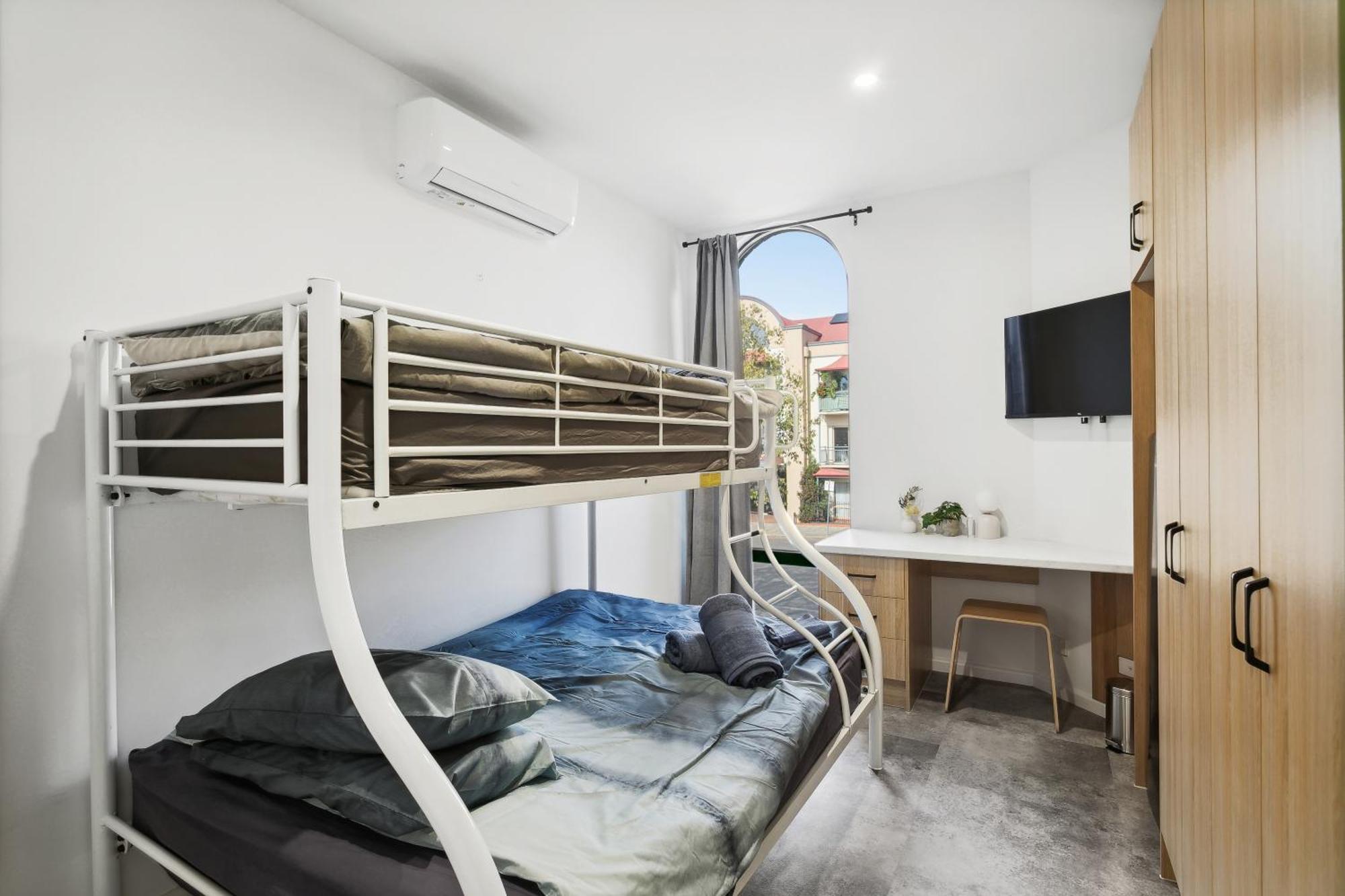 Hostel Cozy - Private In Cbd With Shared Facilities Adelaide
